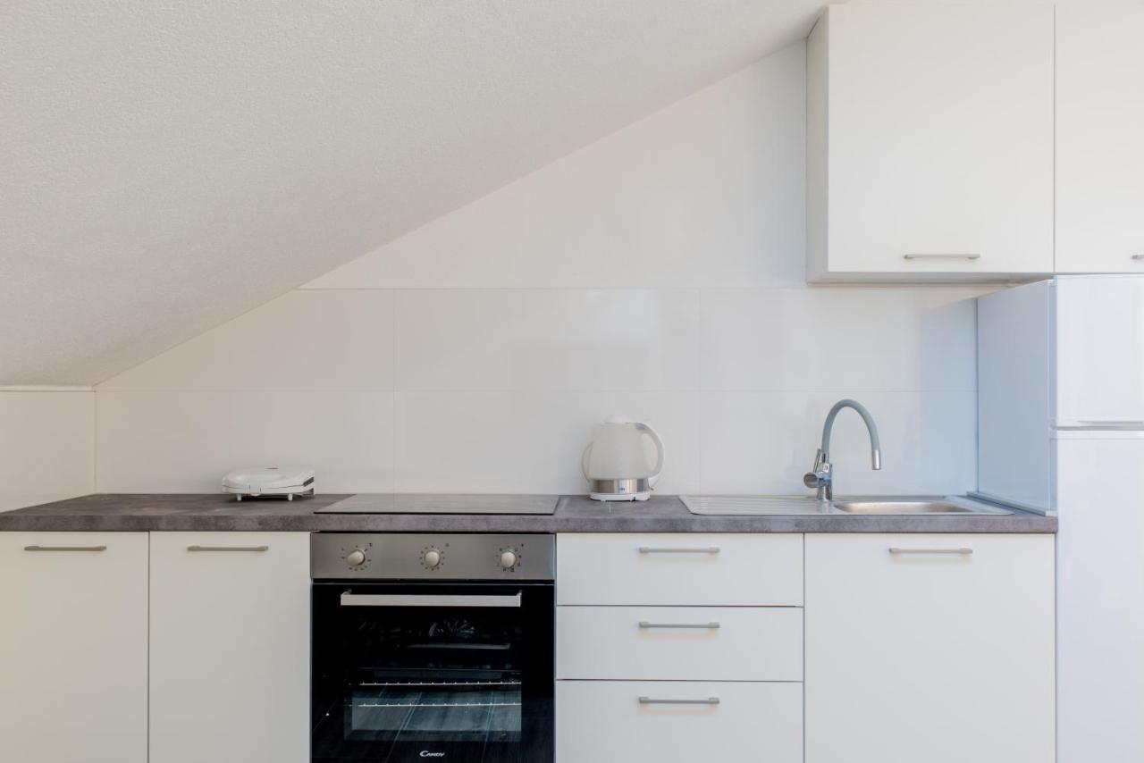 Apartments Zilic Каштел-Стари Экстерьер фото