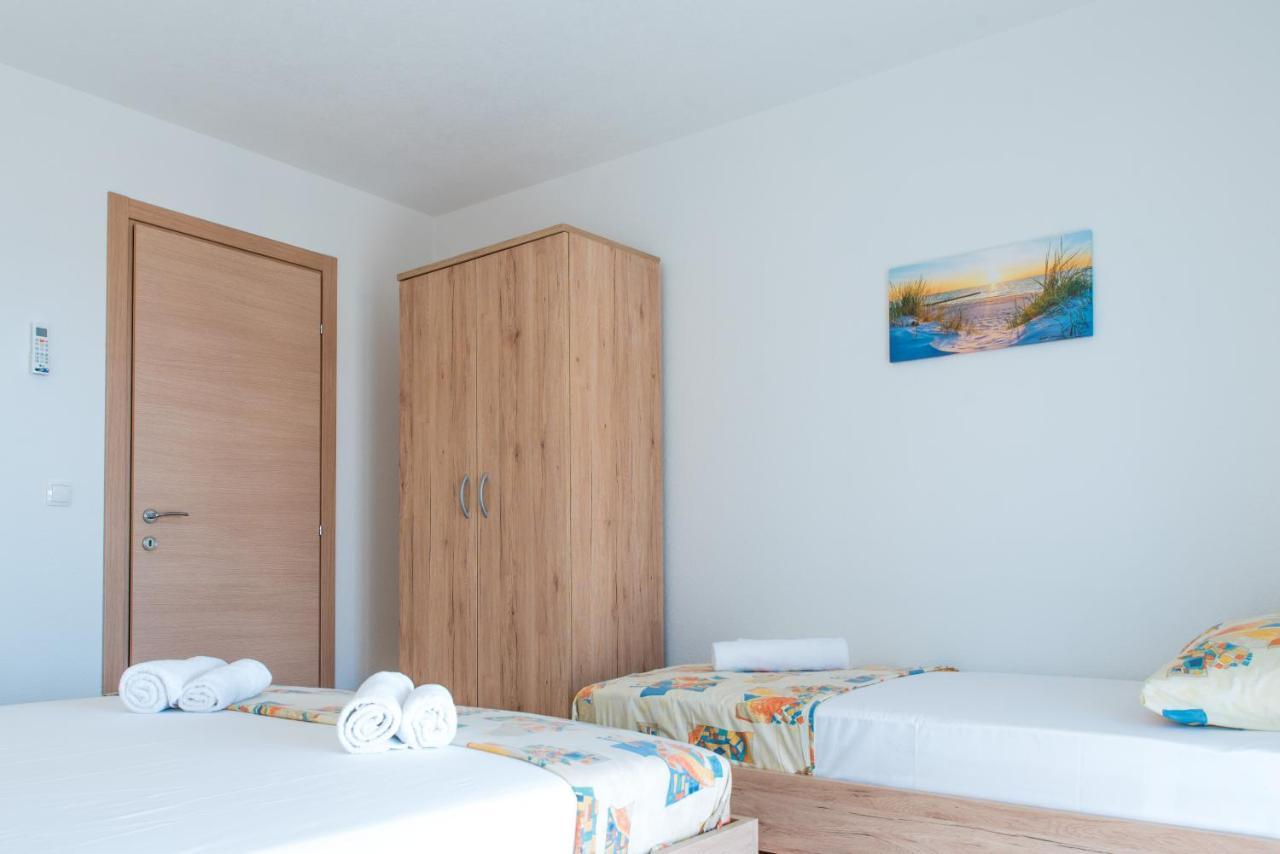 Apartments Zilic Каштел-Стари Экстерьер фото