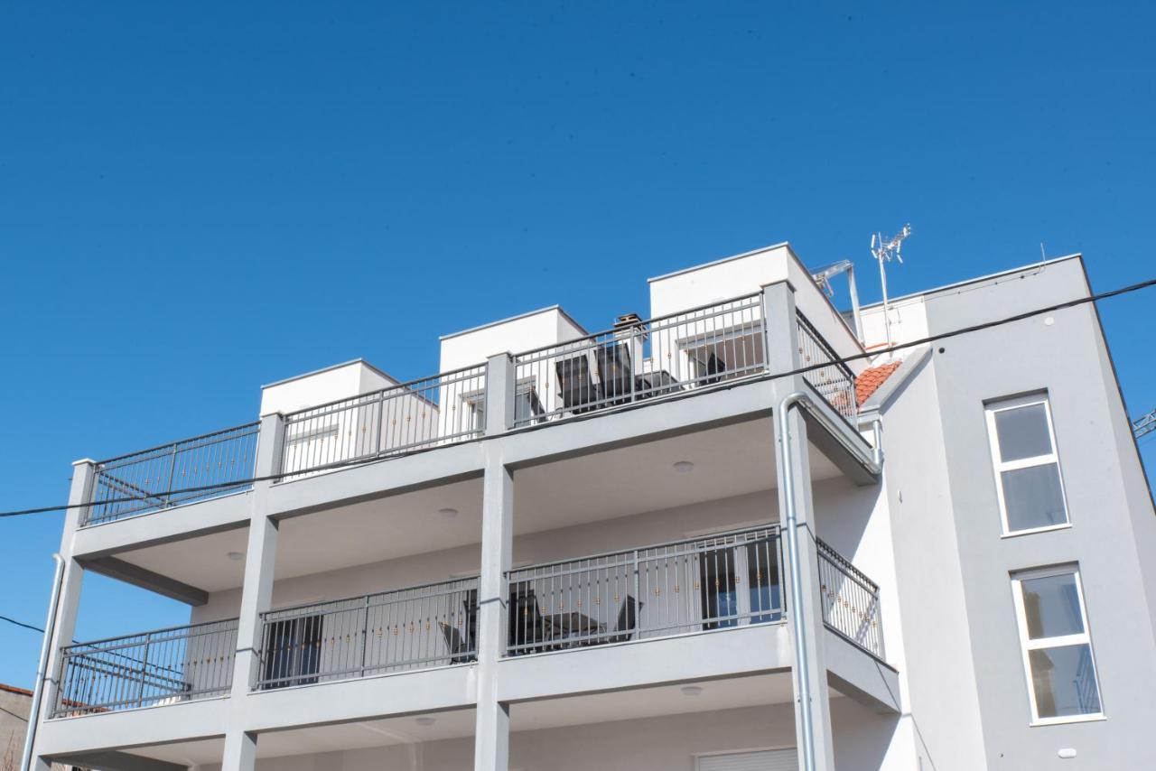 Apartments Zilic Каштел-Стари Экстерьер фото